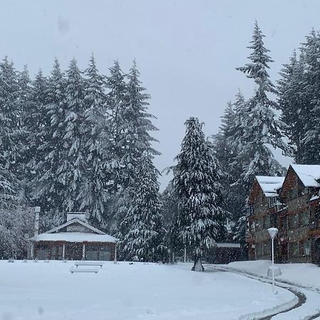 Unquehue Apartamentos Dormis Villa La Angostura Bagian luar foto